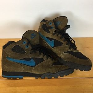 Vintage Nike Hiking Boots Caldera Sz 11.5 🤩RARE